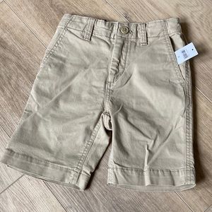 Gap Khaki Shorts (5) NWT